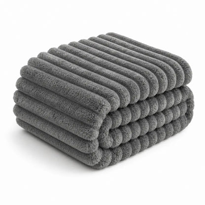 Ufist Premium Soft Lightweight Throw Blanket - Elegant Home Decor for Couch and Bed, Plush Warmth for All Seasons, Ideal Gift for Men and Women