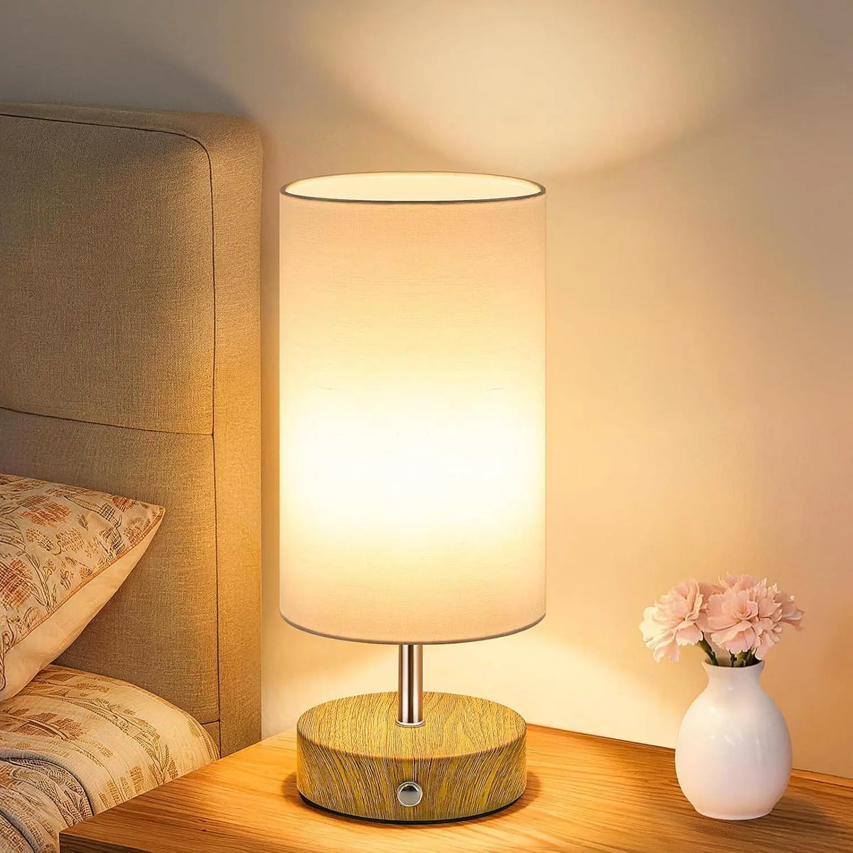 MATULSA Cordless Table Lamp with Batteries & Cells, Rechargeable Desk or Bedside Light, Portable Touch-Dimmable LED Fixture, Wireless Wood-Grain Base, Modern Night Light for Bedroom (Bulb Included)